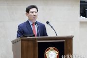 이상일 용인특례시장, "시의원이 질문 던져놓고 답변은 제대로 듣지 않은채 시장의 말을 차단하려 하는 것은 잘못"