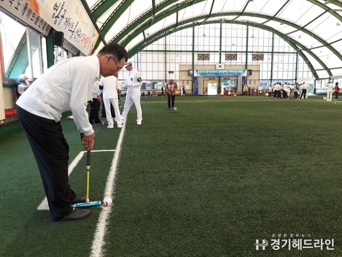 4일 수원 여기산공원 게이트볼 전용 경기장에서 경기를 진행하고 있다.(사진=경기도장애인체육회)