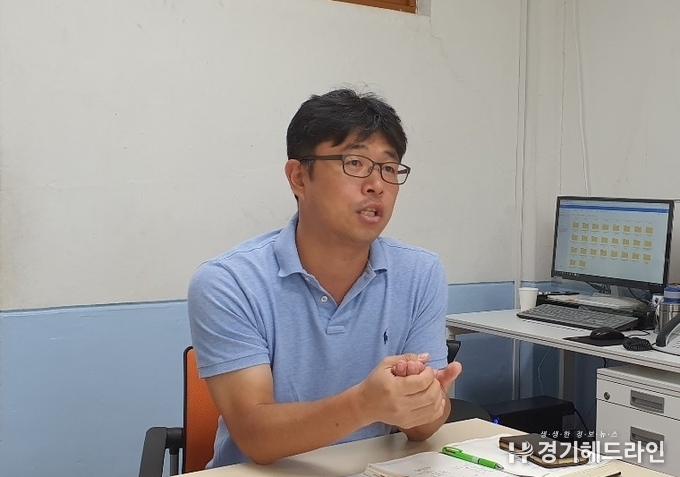 월롱초등학교 학생자치 담당을 맡고 있는 윤희건 교사 (사진=문수철 기자)