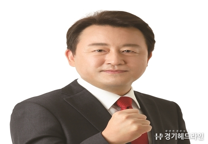 수원시 병(팔달) 선거구 미래통합당 단수 공천자로 확정된 김용남 후보