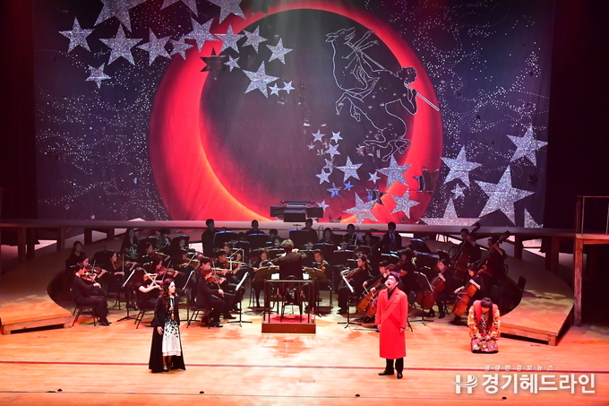 콘서트 오페라로 기존의 ‘마술피리’ 공연장면