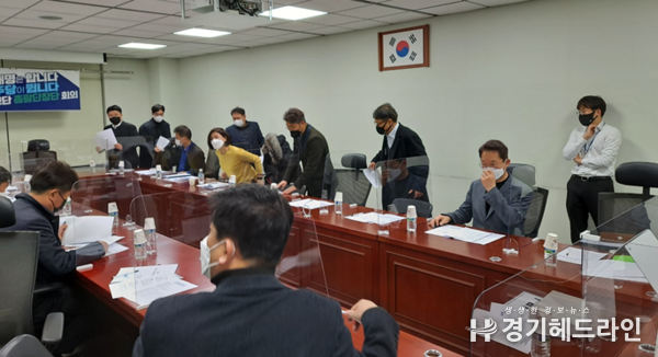 23일 오전 여의도 국회에서 열린 제8차 특보단회의에 참석한 특보단장 김희겸 (사진=이재명 대통령후보의 국민안전지킴특보단)