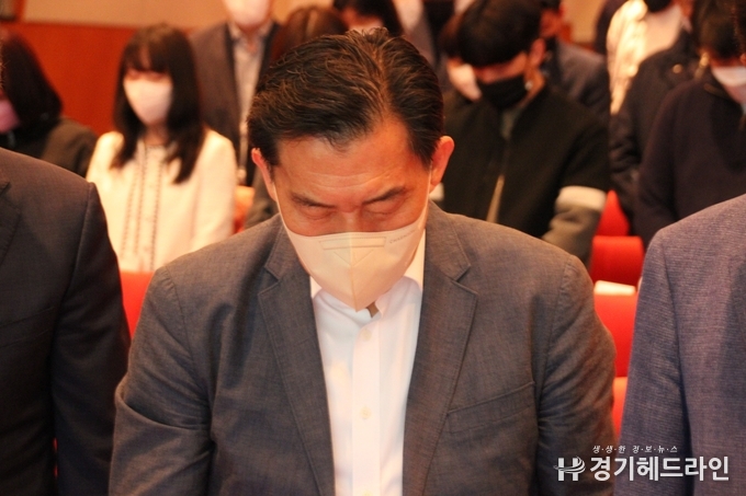 이재준 수원시장 예비후보가 25일 제132주년 노동절 기념대회 행사에 참여한 모습