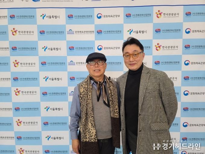 (좌) 탁계석 K클래식 회장, (우) 황순학 서울과학기술대학교 교수