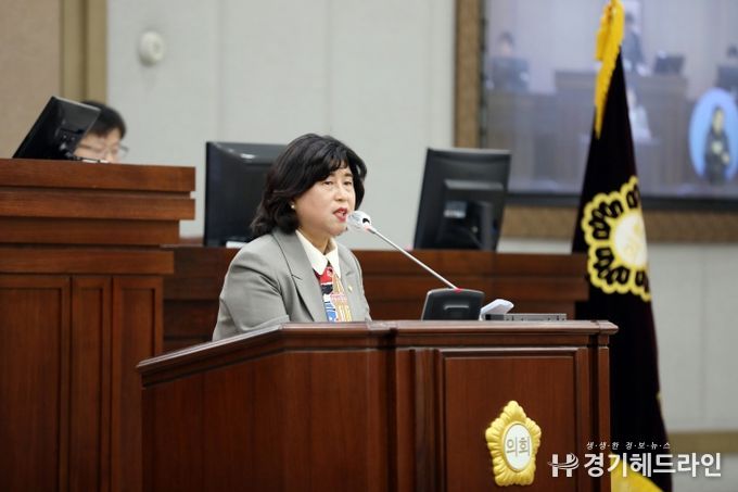 조미옥 의원이 5분 발언을 하고 있다.