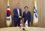 김동연 경기도지사, 나이젤 토핑 COP26 기후대응대사 만나 기후위기 협력 방안 논의