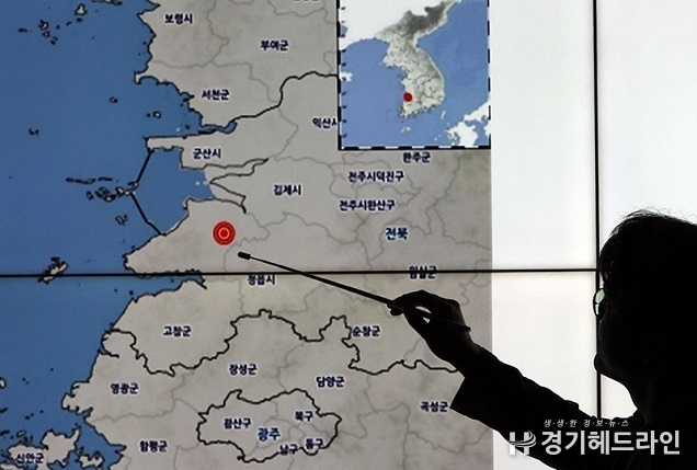 대통령 “지진 피해상황 신속 파악…비상대응태세 점검” 지시