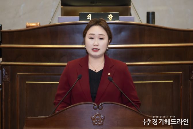 자치행정위원회 전혜연 의원이 제294회 임시회 2차 본회의에서 5분 자유발언을 하고 있다.