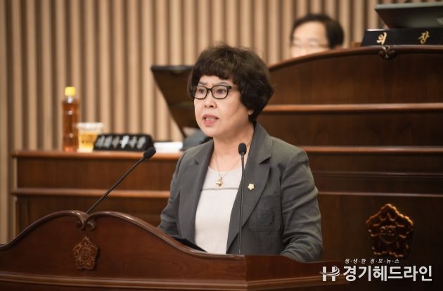 이정애 의원이 본회의장에서 5분 자유발언을 하고 있다.