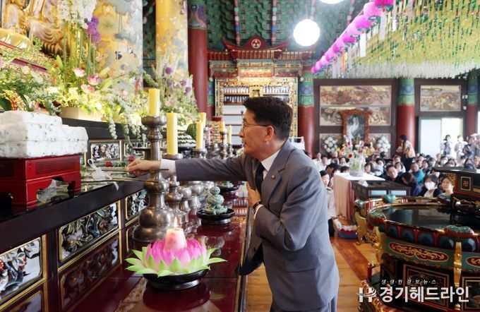 수원특례시의회 김기정 의장, 봉축법요식 참석