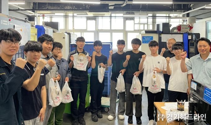 인천광역시교육청, 전국기능경기대회 출전 선수단 격려 '치킨데이' 개최