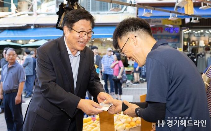 도성훈 인천광역시교육감, 추석 앞두고 전통시장 장보기 행사 참여