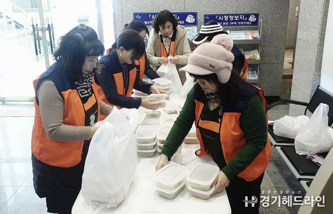 수원특례시 영통구 망포2동 지역사회보장협의체, 어려운 이웃을 위한 '사랑의 반찬 나눔' 실시