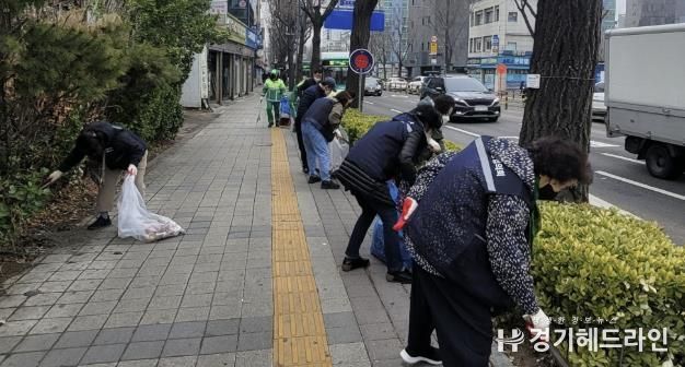 수원특례시 팔달구 매산동 새봄맞이 환경정비 실시