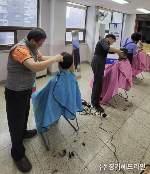 수원특례시 영통구 매탄3동 시저스맨, 매달 무료 이용 봉사로 이웃 사랑 실천