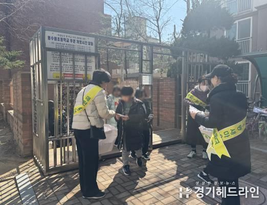 수원특례시 영통구 매탄1동 새마을문고, '문고 활성화 홍보활동' 실시