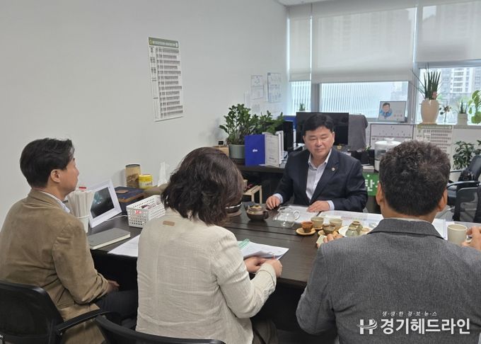 성기황 의원, 건강증진학교 운영 등 경기도 학생 건강정책 보고 받아