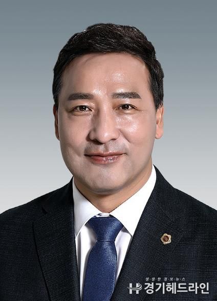 경기도의회 김용성 의원, 베를린 소녀상 철거 위기 넘겨... 뜻깊은 판결
