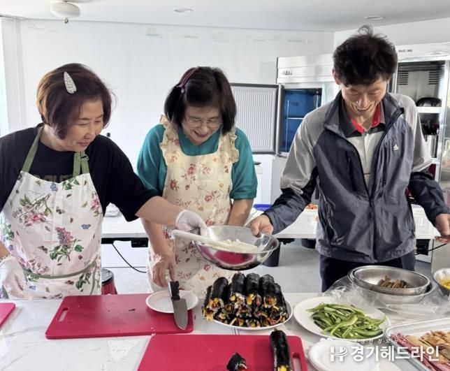 수원특례시 권선구 세류2동, 현대경로당 복지통장 식대접 자원봉사
