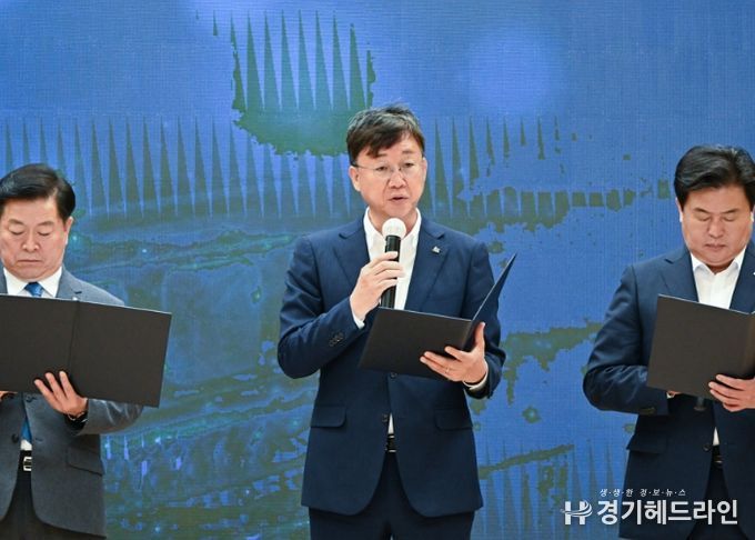 이민근 안산시장(가운데)이 신안산선 사고 이후 사업의 정상화를 위해 정부 차원의 관리와 조속한 복구를 건의하고 있다.