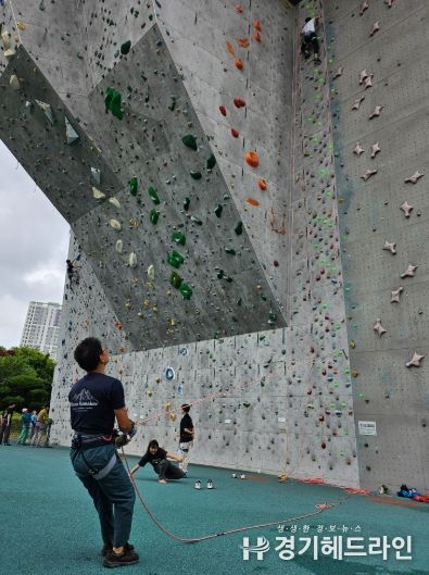 경기도안산교육지원청, ‘2025 안산 동그리 암벽등반 공유학교’운영