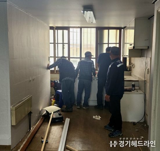 와부읍·남부희망케어센터, 주거 취약 어르신 위한 집수리 봉사 나서