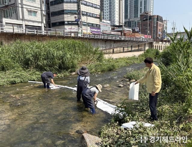 의정부시, 백석천 일대서 수질오염 방제훈련 실시