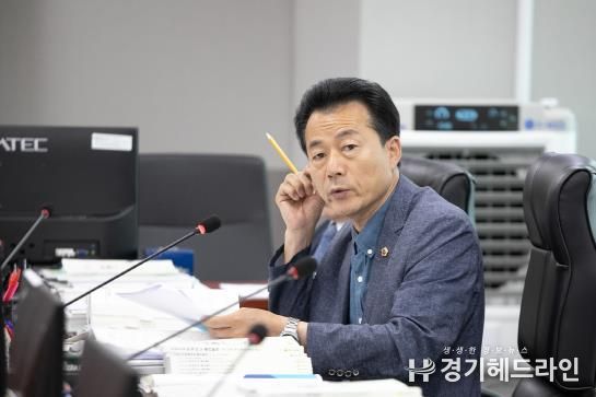 경기도의회 김성수 의원, 인허가 등 각종 사전 절차 철저히 점검해야