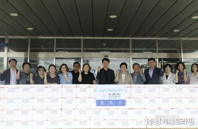 수원특례시 권선구 지역사회보장협의체, 김치 및 삼계탕 나눔 전달식 가져