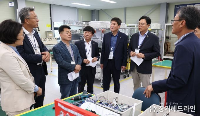 경기도의회 더불어민주당 반도체 산업 경쟁력 강화 모색