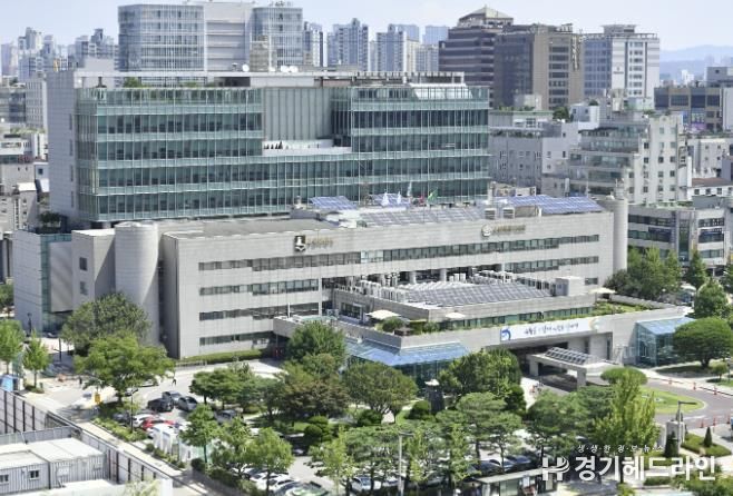 수원시청사
