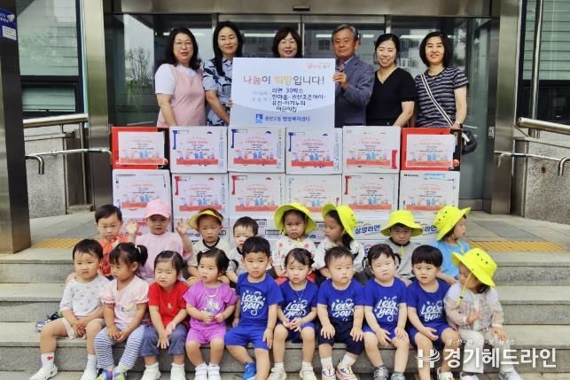 수원특례시 권선구 소재 어린이집 4개소, 권선2동 취약계층을 위한 사랑의 라면 전달
