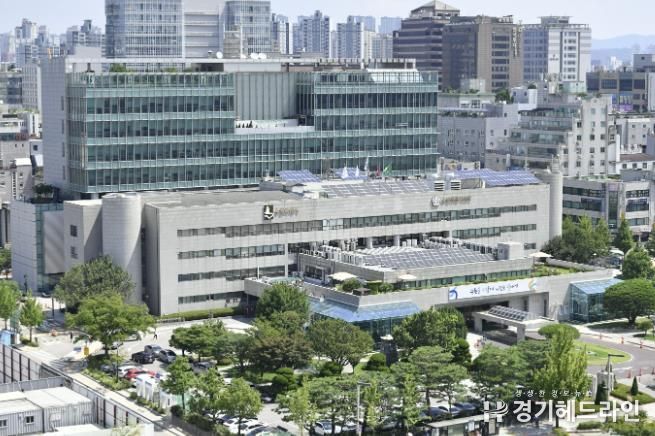 수원특례시청 전경