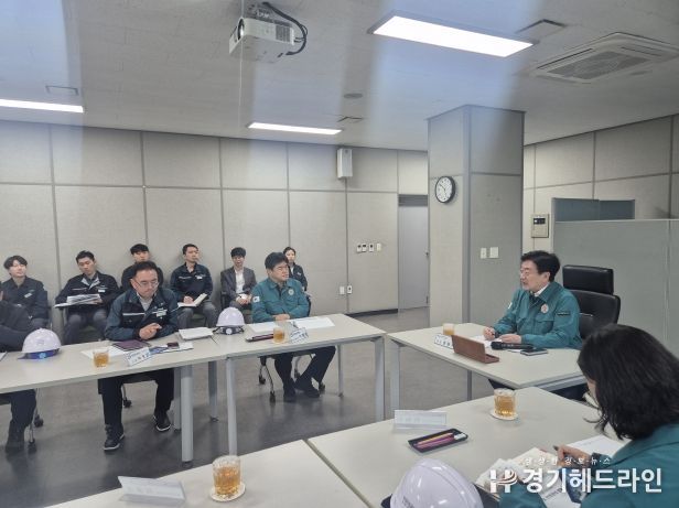 인천경제자유구역청은 지난 10월 10일, 10월 17일 특별관리가 필요한 제3연륙교, 송도자원순환센터에 대한 현장 특별점검을 실시했다.