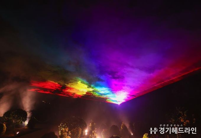 위로는 무지개, 아래로는 안개가 어우러진 무지개·밤이슬 구간 전경