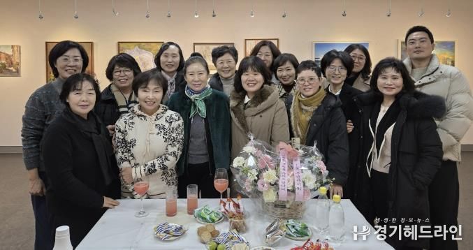 붓으로 전하는 삶의 이야기, 수원시 영통구 광교1동 유화반 아미회 두 번째 전시회 개최