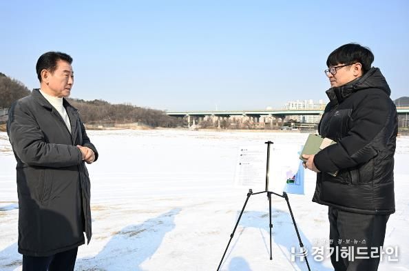 김동근 시장이 1월 14일 캠프 잭슨에서 현장 점검을 하고 있다.