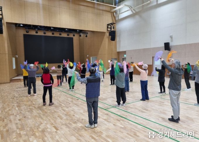 하남시미사노인복지관, 2026년 1학기 프로그램 1,600명 신청. 높은 관심 속 활기찬 시작!