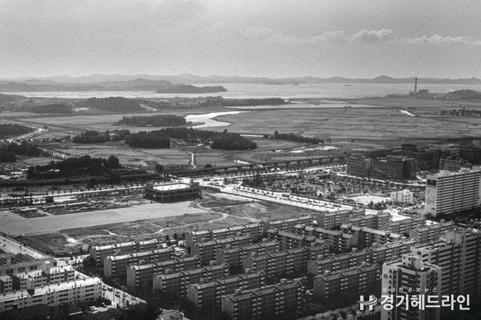 1992년 노적봉 정상에서 바라본 안산 고잔뜰의 옛 모습