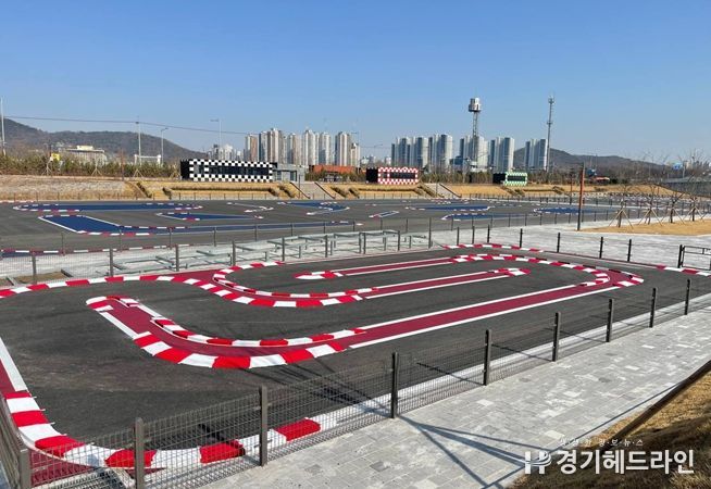 달빛공원(송도동 25 일원)에 조성된 RC스포츠 경기장 전경