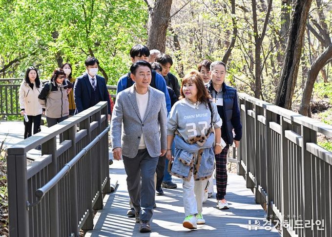 의정부시는 4월 7일 ‘추동 숲정원’에서 현장 점검을 실시했다.