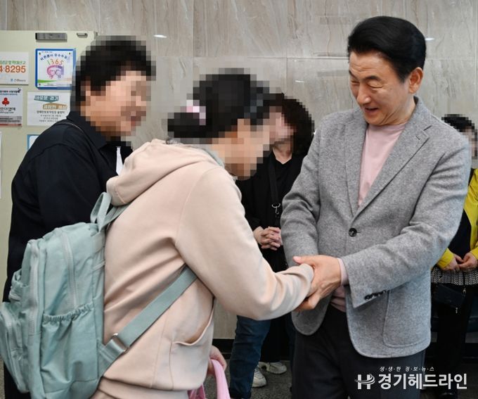 의정부시 관내 장애인보호작업장 솔빛터가 이용 장애인 31명과 함께 4월 14일부터 3박 5일간 자립 역량 강화를 위한 베트남 해외 문화체험 및 견학을 실시한다.