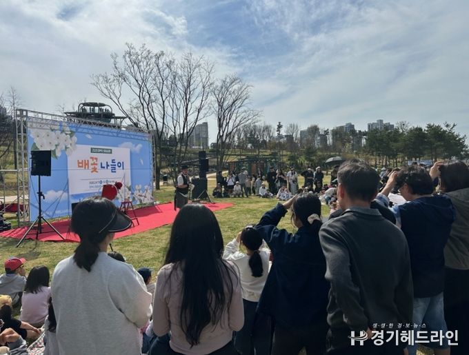 평택시, 함박산중앙공원 배꽃 나들이 성황리 개최